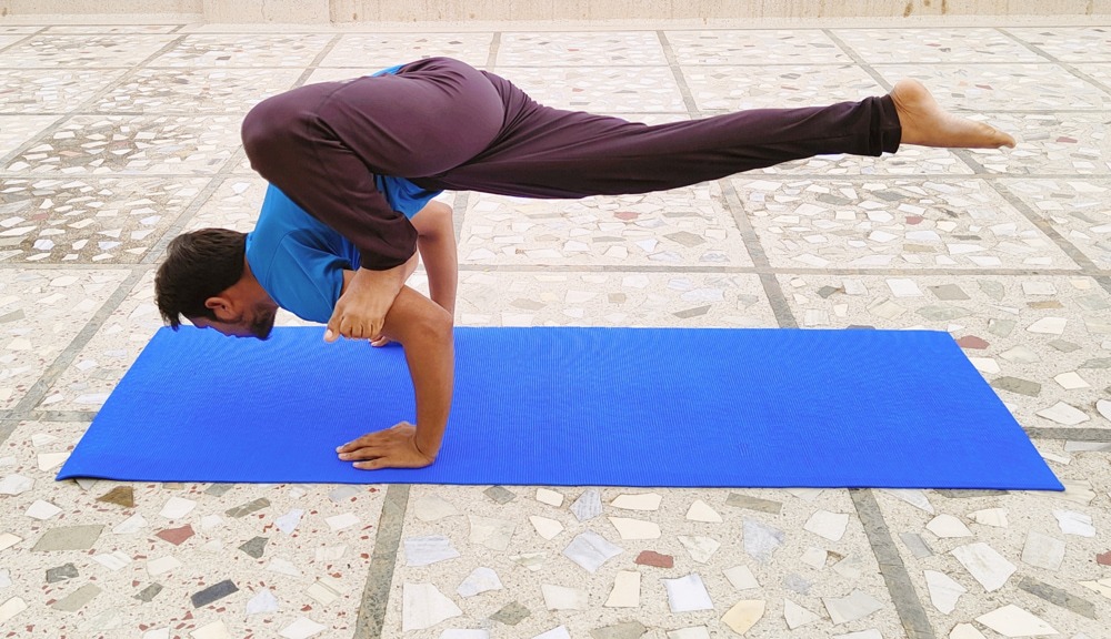 Masikanaganasana FLYING DRAGONFLY. Rishi Yoga Ranchi India